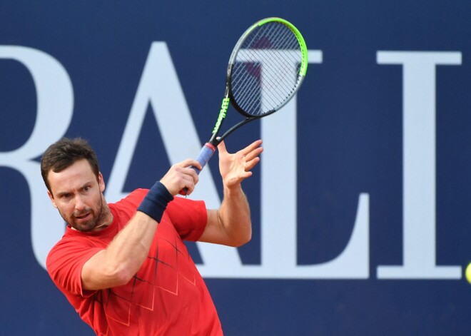 Gulbis Austrijā Kicbīeles "ATP 250" pamatturnīra pirmajā spēlē piekāpjas Veselijam