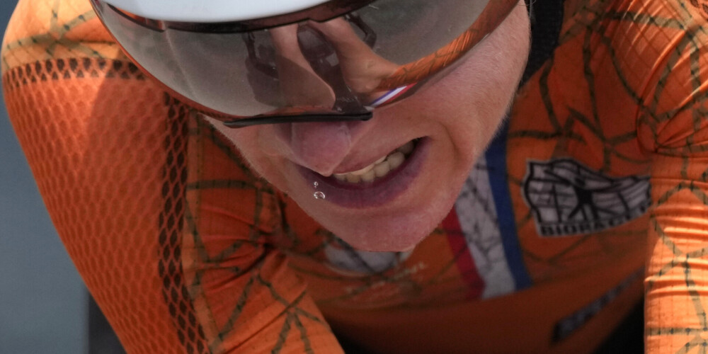 Nīderlandes riteņbraucēja van Vlētena individuālajā braucienā izcīna kāroto zeltu
