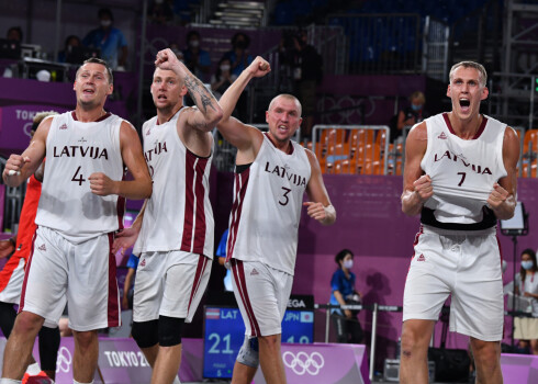 Latvija 3x3 basketbolā izcīna vēsturisku zelta medaļu: iepazīstam mūsu olimpiskos varoņus