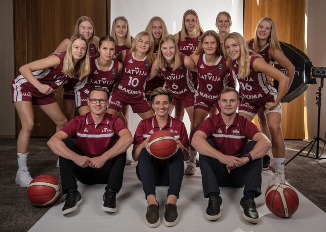 Latvijas U-18 basketbolistes FIBA "Challenger" turnīra trešajā spēlē pārspēj Rumāniju