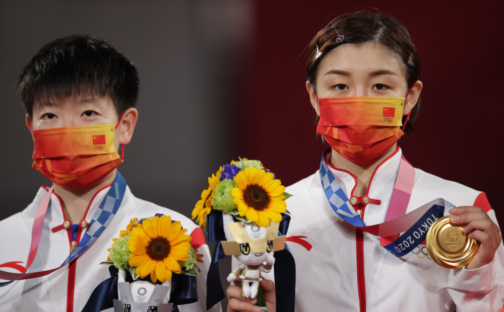 Tokijas olimpisko spēļu medaļu tabulas līdera pozīcijās atgriežas Ķīna