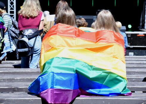 Šodien ar varavīksnes karoga pacelšanu atklās “Baltic Pride 2021”