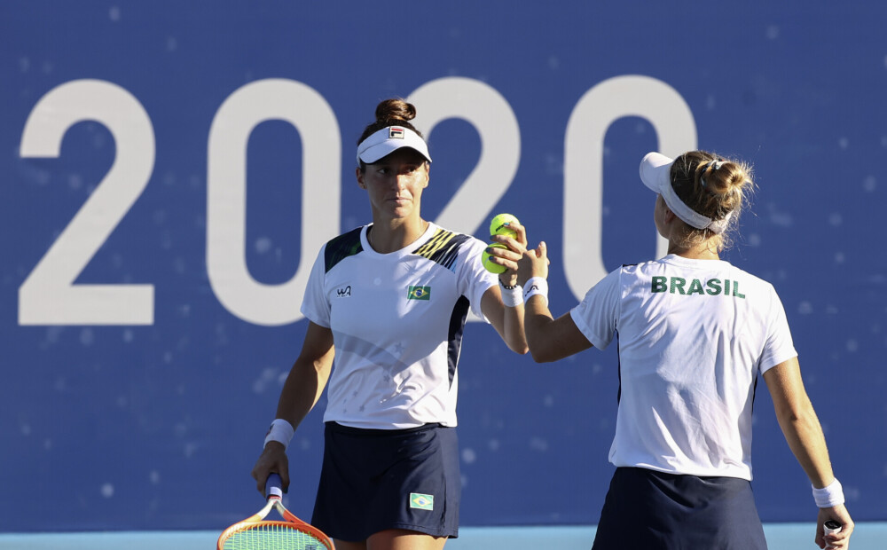 Sieviešu dubultspēlē bronzas medaļas izcīna Brazīlijas tenisistes