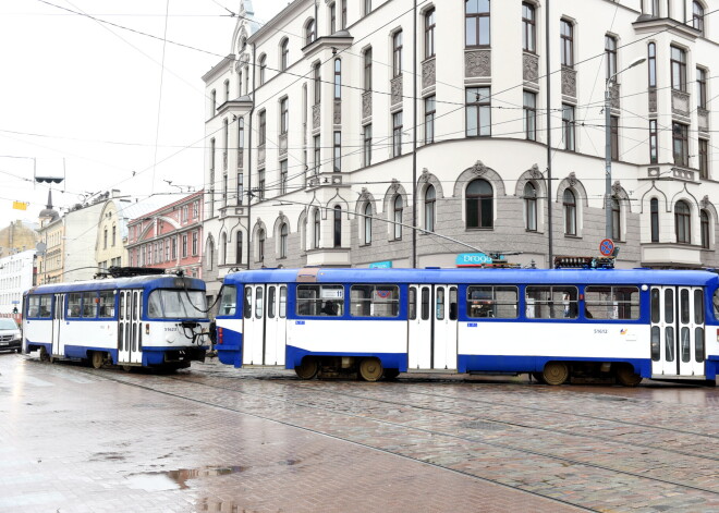 "Rīgas satiksme" izsludina atklātu iepirkuma procedūru par koda biļetes izplatīšanas tiesībām