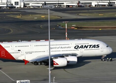 "Qantas Airways" uz laiku atlaidīs 2500 darbiniekus