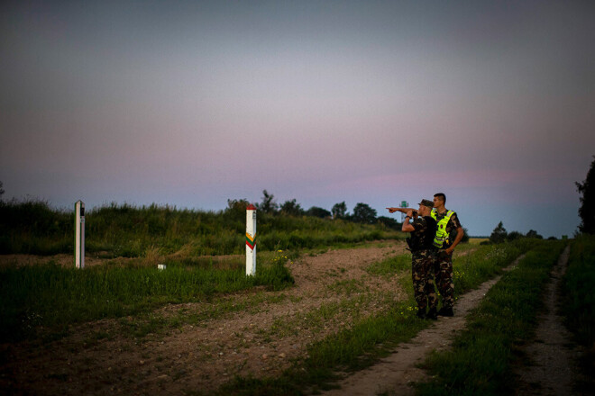 Atgriezties Baltkrievijā likts vairākām nelegāli iekļuvušo migrantu grupām. 