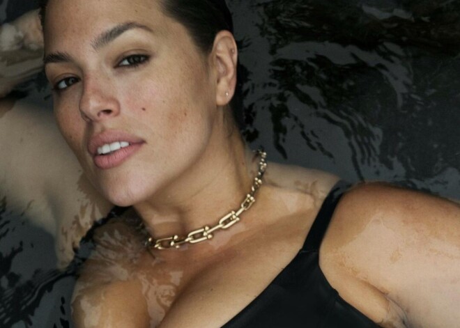 Максимально откровенно: беременная Эшли Грэм не скоромничает