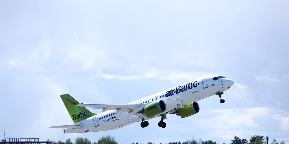 "airBaltic" pagarina par atceltajiem lidojumiem izsniegto dāvanu karšu derīguma termiņu