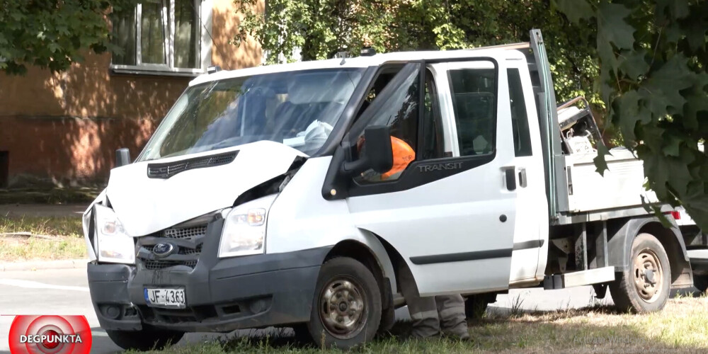 Более 30 человек попали в ДТП: троллейбус и грузовик "забыли" о новых знаках в Риге