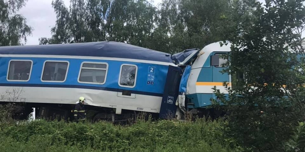 В Чехии столкнулись два поезда: есть погибшие и десятки пострадавших