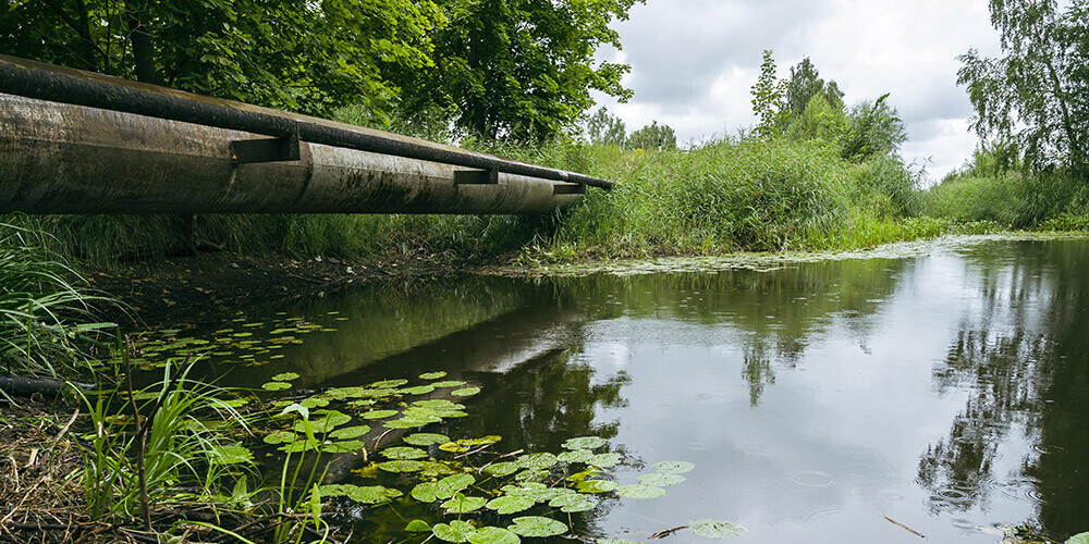 Vairāk nekā puse iedzīvotāju uzskata, ka Latvijā pārāk maz tiek runāts par upju tīrību