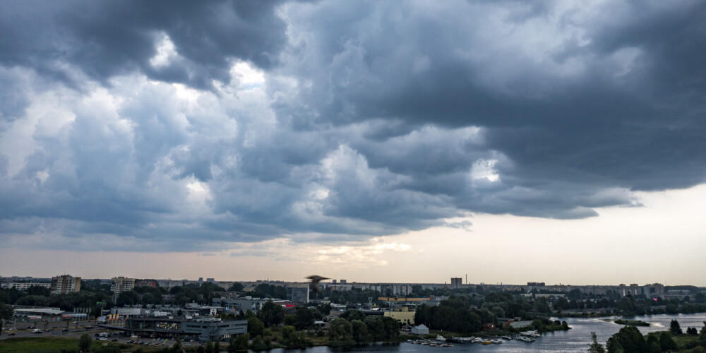 В пятницу в Латвии усилится ветер, в юго-восточных районах ожидаются дожди
