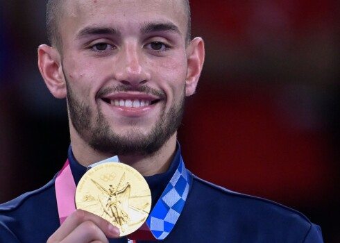 Olimpiskās zelta medaļas karatē arī Francijas un Bulgārijas sportistiem