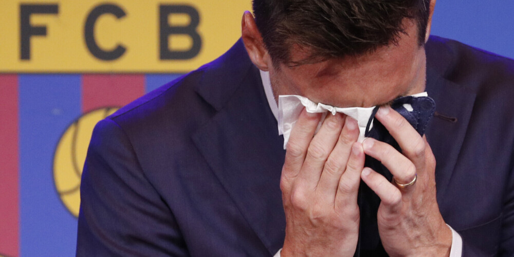 ВИДЕО: Лионель Месси расплакался во время прощания с "Барселоной"