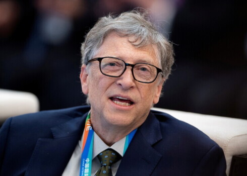 Билл Гейтс опустился на пятое место в списке богатейших людей мира