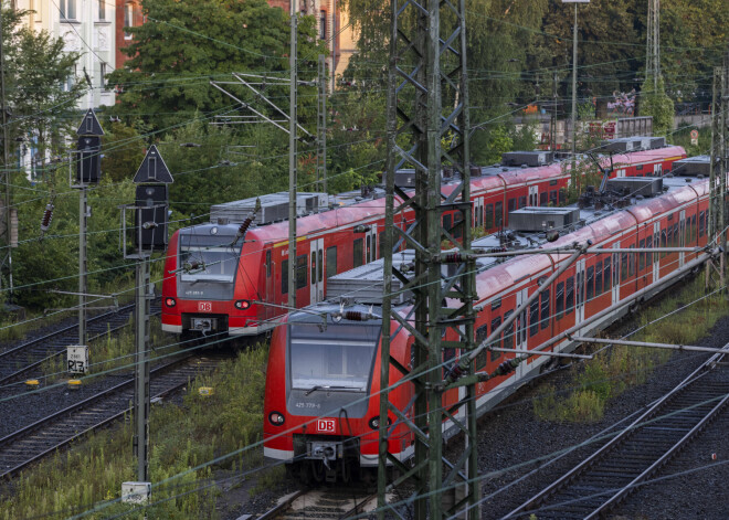 Vācijā vilcienu vadītāji uzsākuši streiku, pieprasot atalgojuma celšanu