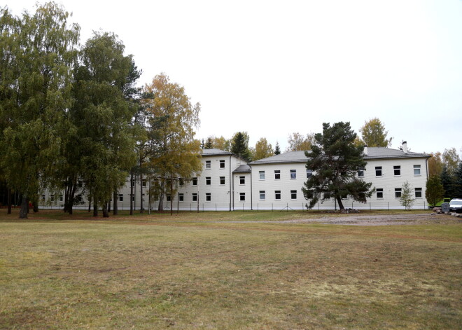 В центре размещения беженцев в Муцениеки размещены 384 человека, в том числе 105 детей