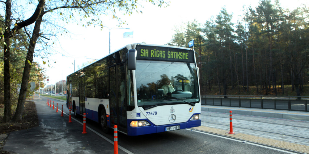 В Латвии обдумывают идею прививать и в общественном транспорте