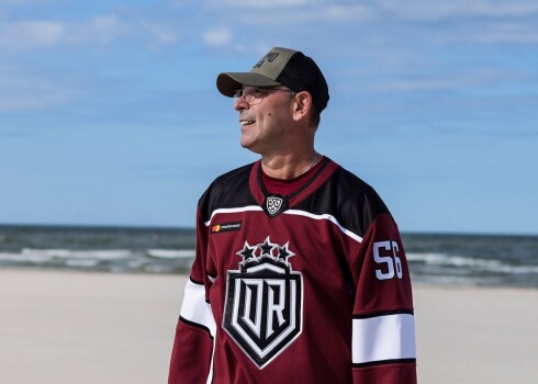 Rīgas “Dinamo” gatavošanos sezonai sāka ar treniņnometni Liepājā, darbu turpina Piņkos, bet KHL čempionātu sāks 2. septembrī ar izbraukuma spēli Jaroslavļā pret “Lokomotiv”.