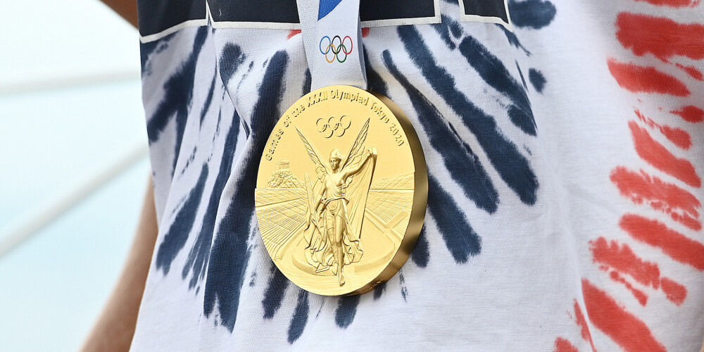 Чемпионке заменят золотую медаль Олимпиады, после того как ее укусил мэр