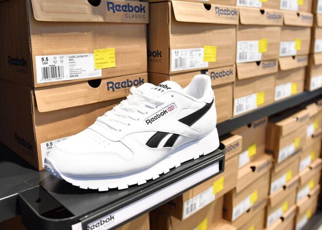 Koncerns "adidas" par 2,1 miljardu eiro pārdos "Reebok"