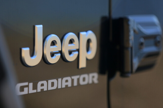 "Jeep Gladiator". 