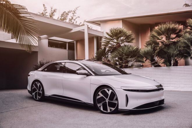 "Lucid Air".