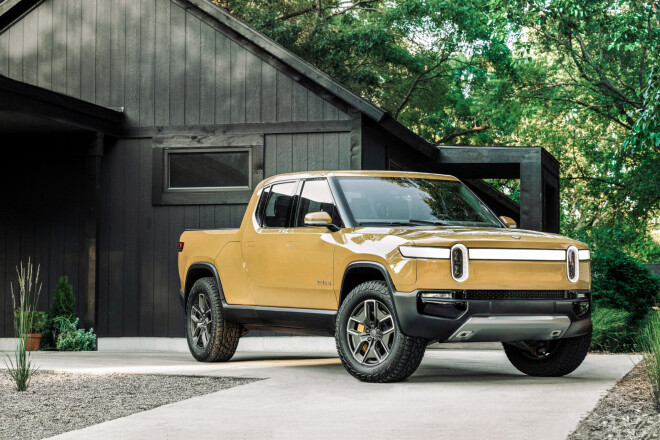 "Rivian RT1".