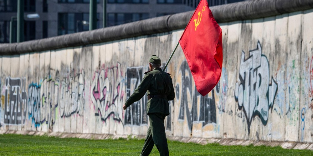 Vācija piemin Berlīnes mūra uzsliešanas 60.gadskārtu