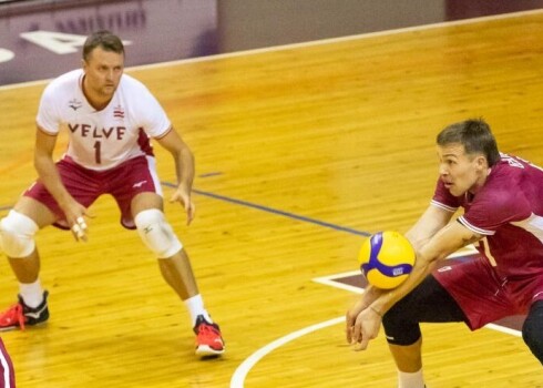 Latvijas volejbola izlase pārbaudes spēlē zaudē Čehijai