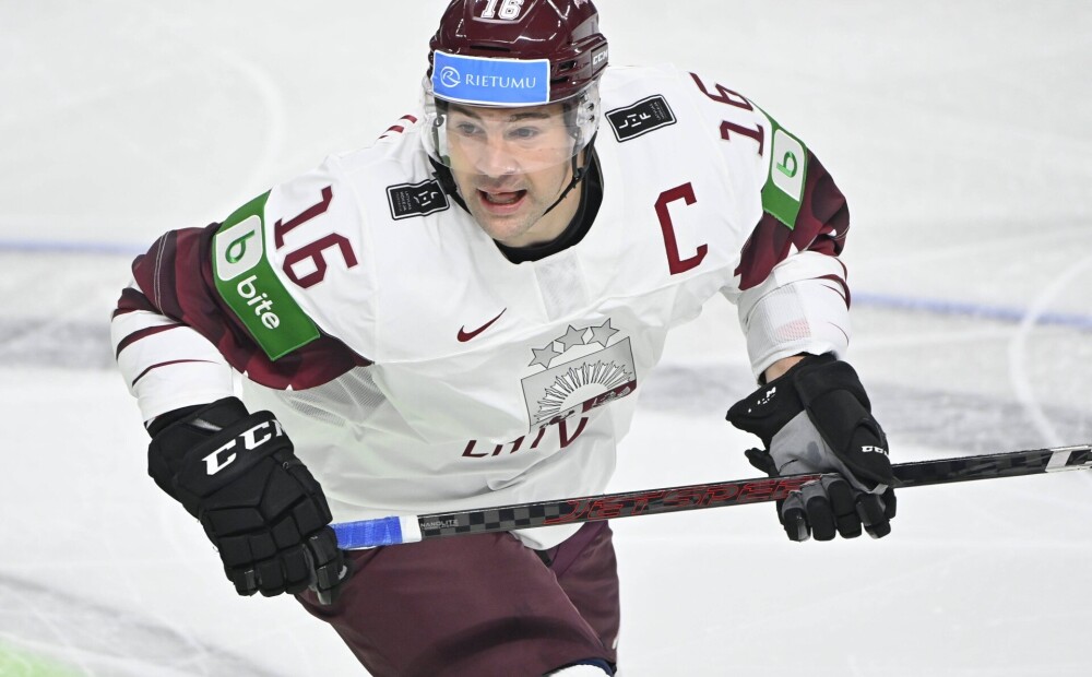 Latvijas hokeja izlasei netrūkst problēmu pirms olimpiskā kvalifikācijas turnīra; par vairākiem spēlētājiem nav skaidrības