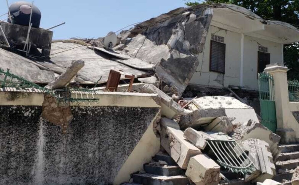 Haiti skārusi vēl viena postoša zemestrīce