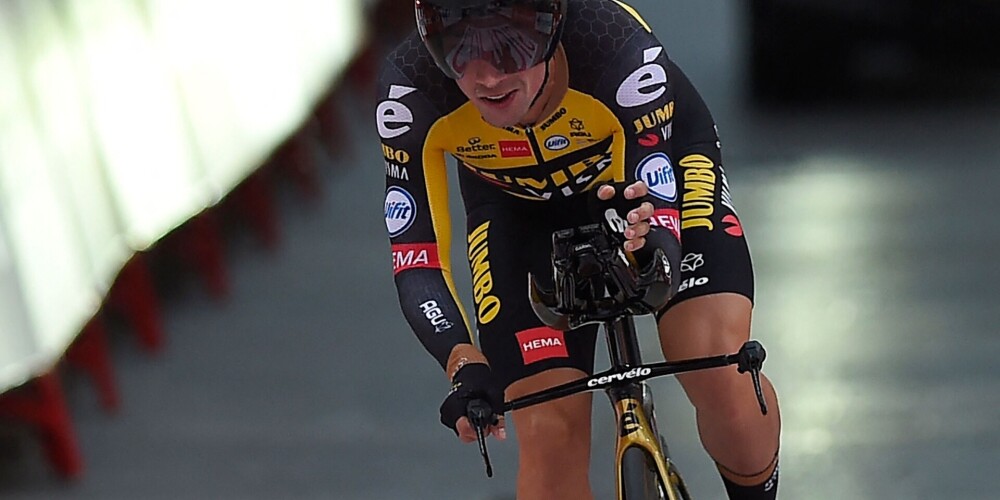 "Vuelta a Espana" sākas ar pērnā gada čempiona Rogliča uzvaru pirmajā posmā