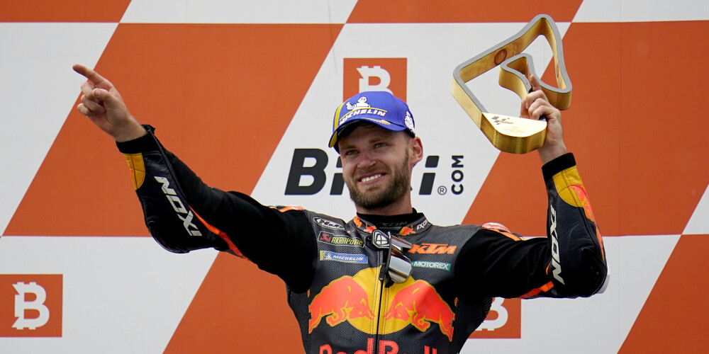 DĀR motobraucējs Binders uzvar "MotoGP" sacensību posmā Austrijā