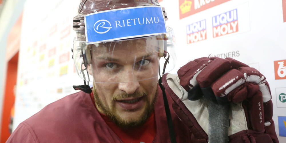 Rihards Bukarts nākamsezon spēlēs KHL klubā "Admiral"