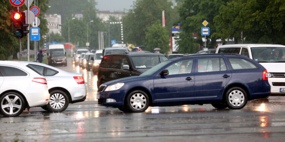 В связи с ожидаемым в среду пикетом будет ограничено движение на нескольких улицах центра Риги