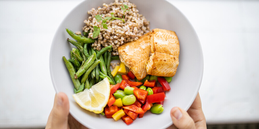 "Ужин должен быть!": диетолог назвала идеальное меню для вечернего приема пищи