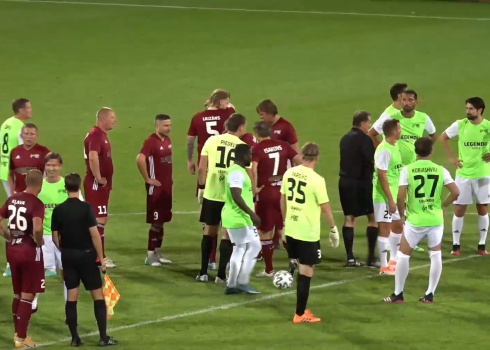 Latvijas futbola zvaigznes zaudē pasaules leģendām