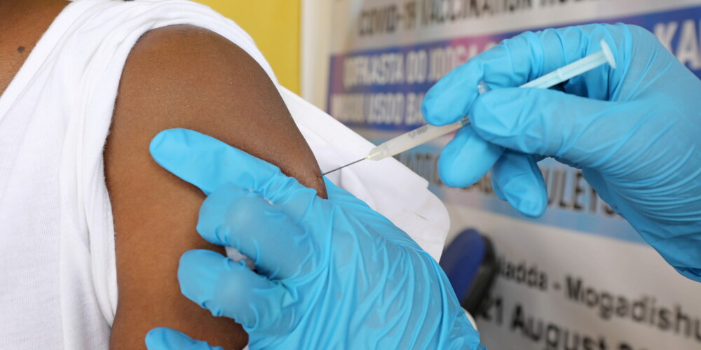 Patvēruma meklētājiem piedāvā “Janssen” vakcīnu pret Covid-19