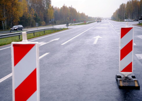 Autovadītāju ievērībai: vairāk kā 100 valsts ceļu posmos turpinās remontdarbi