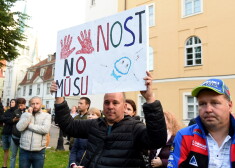 Antivakseru līderu kārtējā sazvērestības teorija liecina, ka vārdā nenosaukti Covid-19 testu noņēmēji no mūsu bērniem grib nozagt “unikālu konfidenciālo informāciju” – DNS.