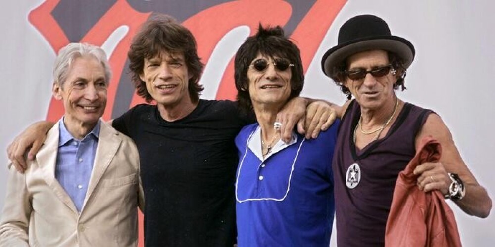 The Rolling Stones — британская рок-группа, образовавшаяся 12 июля 1962 года и многие годы соперничавшая по популярности с The Beatles. The Rolling Stones, ставшие важной частью Британского вторжения, считаются одной из самых влиятельных и успешных групп в истории рока. The Rolling Stones, которые по замыслу менеджера Эндрю Луга Олдэма должны были стать «бунтарской» альтернативой The Beatles, уже в 1969 году в ходе американского турне рекламировались как «величайшая рок-н-ролльная группа в мире» и (согласно Allmusic) сумели сохранить этот статус по сей день.