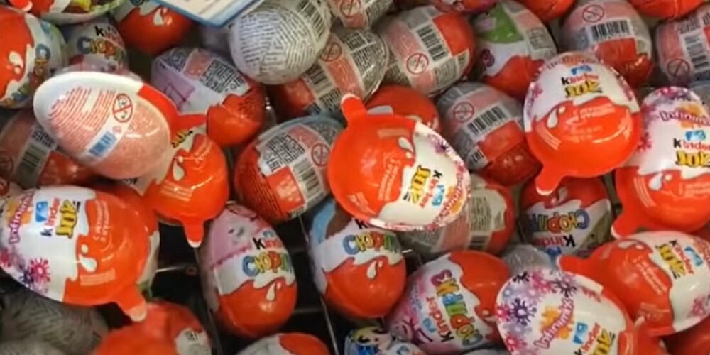 Женщина решила продать свою коллекцию игрушек из Kinder Surprise за почти 10 000 евро
