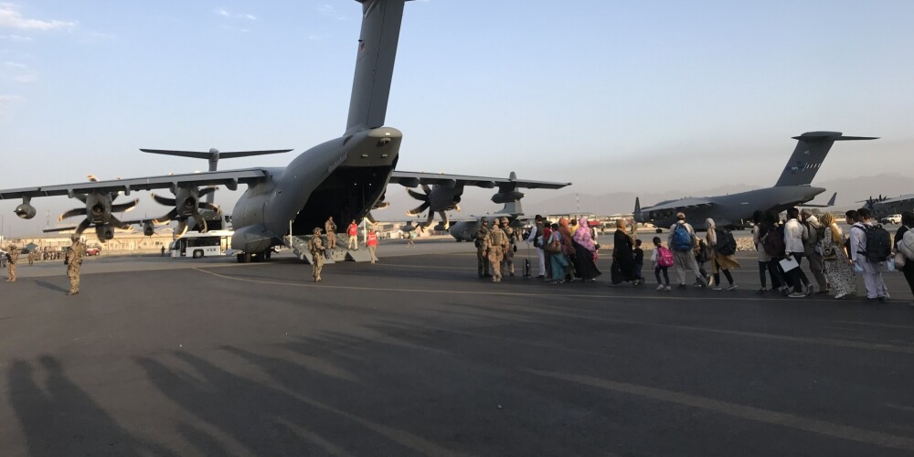Krievija saskaņā ar Putina rīkojumu evakuē no Afganistānas savus pilsoņus