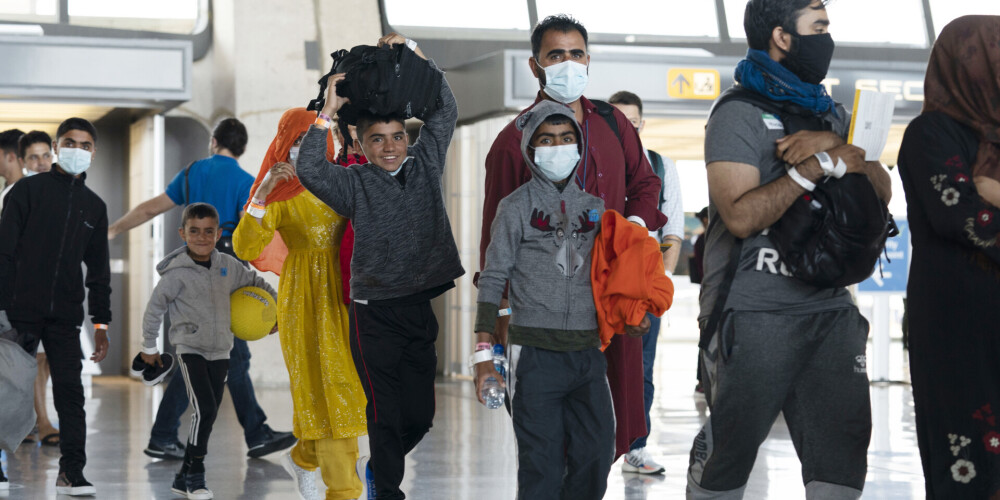Kabulas lidostā uz evakuāciju gaida 5400 cilvēku