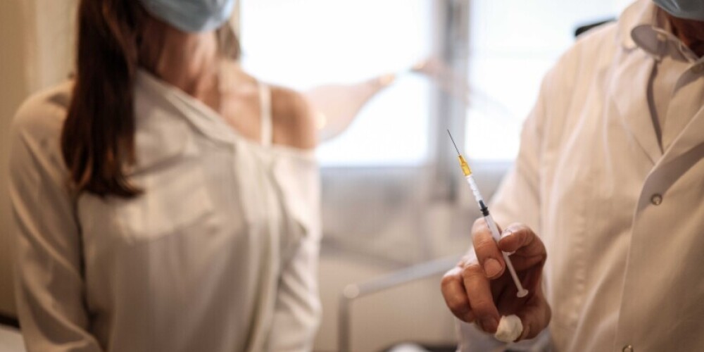 Сегодня выездная вакцинация пройдет в пяти городах Латвии