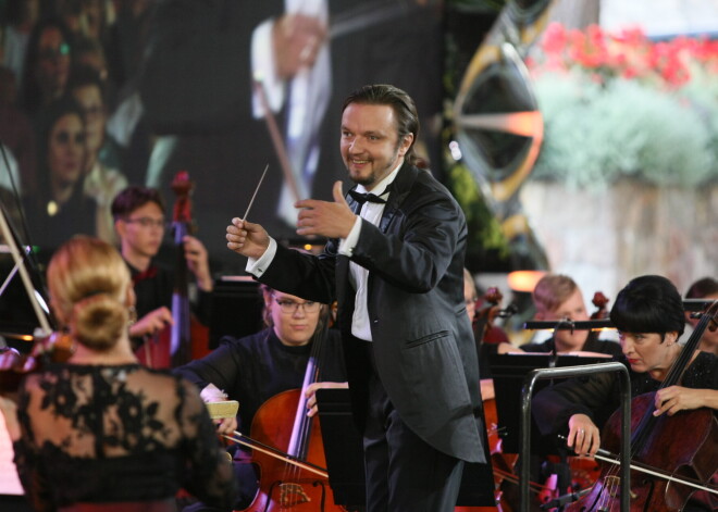 "Māksla kļūs dārgāka," - diriģents Ainārs Rubiķis prognozē pārmaiņas kultūras jomā