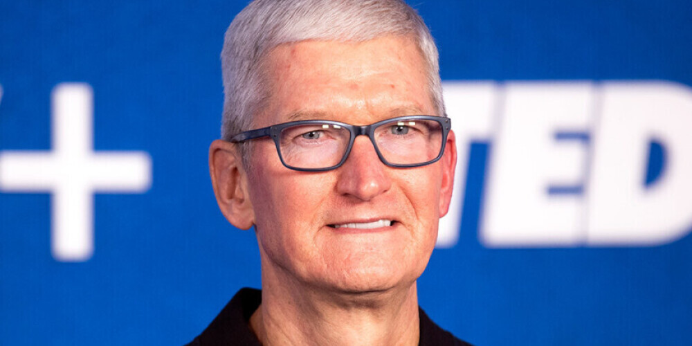Генеральный директор Apple получил премию размером 750 млн долларов
