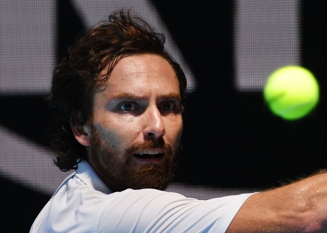 Ernests Gulbis ATP rangā noslīdējis līdz trešajam simtam