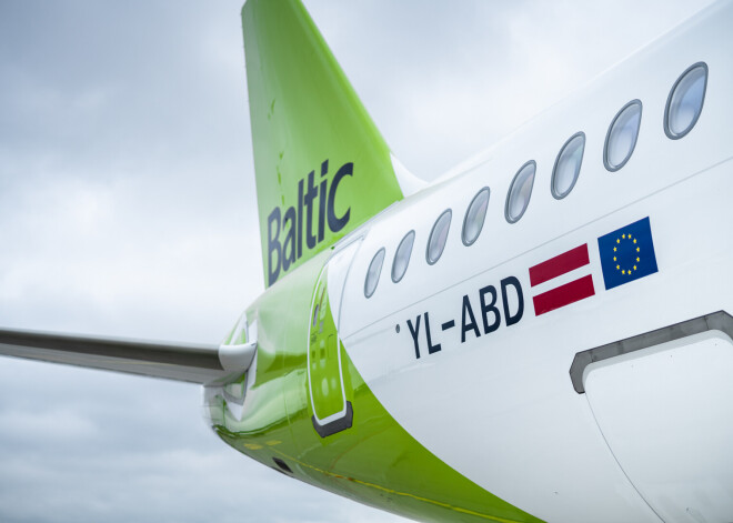 FOTO: "airBaltic" saņēmis vēl vienu "Airbus A220-300" lidmašīnu